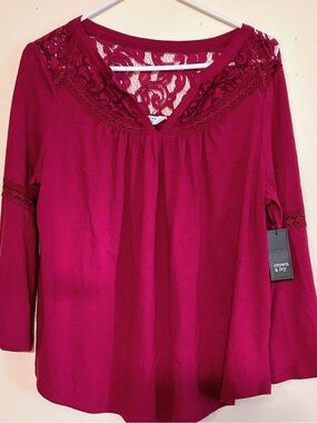 Crown & Ivy Day Fuschia 7266875 3/4 Flare Slv Lace Yoke Swing Knit Top - Small